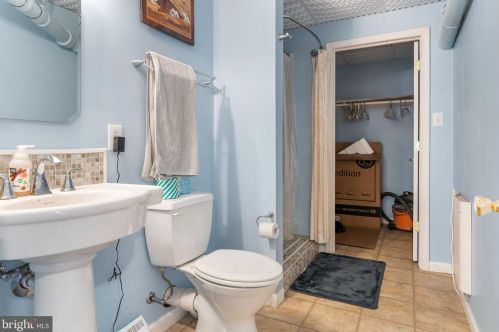 176 Sunset View Dr, Glen Mills PA  19342-1274 exterior