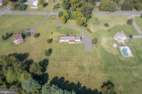 1356 Kings Hwy, Pilesgrove NJ 08098-2517 exterior