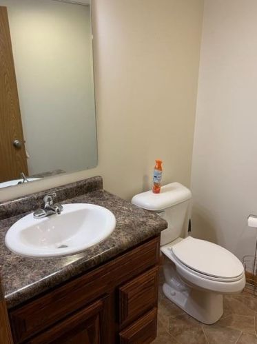 348 Woodridge Pl, Manitowoc WI  54220-7169 exterior