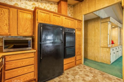 1325 Medallion St, Redlands CA  92374-2666 exterior