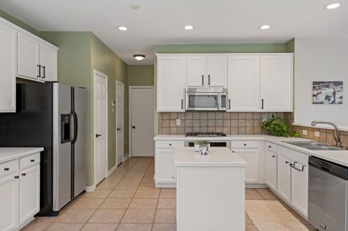 4216 Sharondale Dr, Lewisville TX  75022-0958 exterior