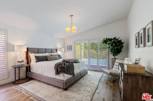 5814 Wilkinson Ave, North Hollywood CA  91607-1134 exterior