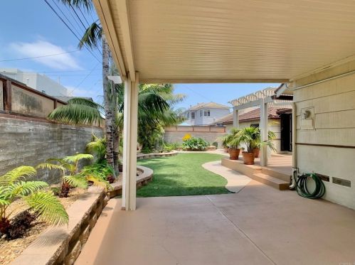 3540 Promontory St, San Diego CA 92109-6612 exterior