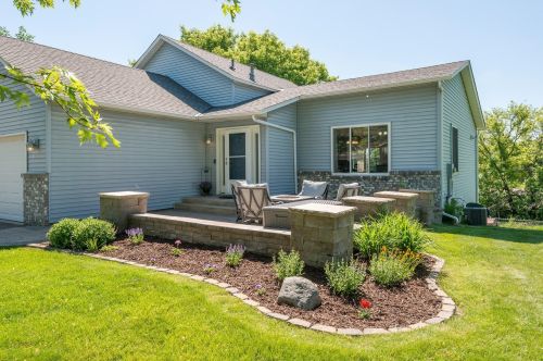 4561 Hay Lake Rd, Saint Paul, MN 55123-3032