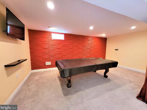 16399 Kramer Estate Dr, Woodbridge VA  22191-6003 exterior