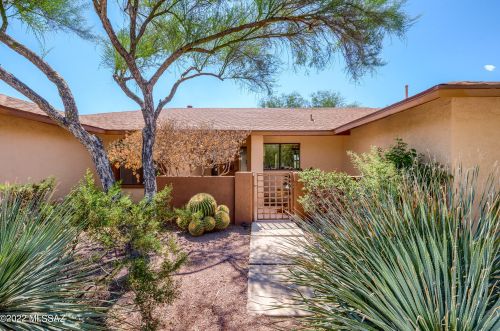 4421 Camino Gacela, Tucson AZ  85718-6807 exterior