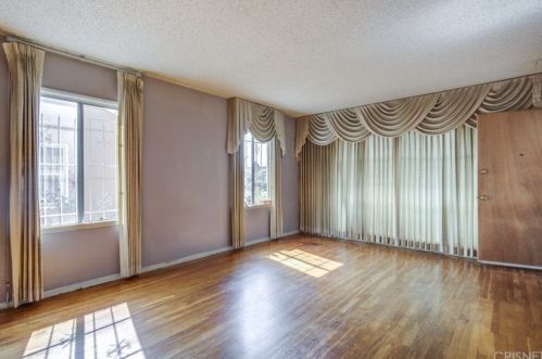 953 Myrrh St, Compton CA  90220-2910 exterior