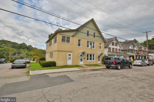 407 2nd St, Bangor, PA 18013-2514