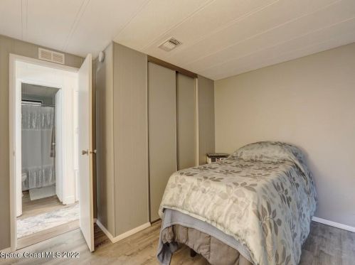 423 Puffin Dr, Sebastian FL  32976-7478 exterior