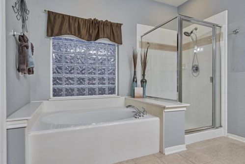 79 Knightsbridge Dr, Conroe TX 77385-3451 exterior