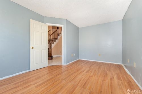 27 Nathan Dr, Old Bridge NJ  08857-2789 exterior