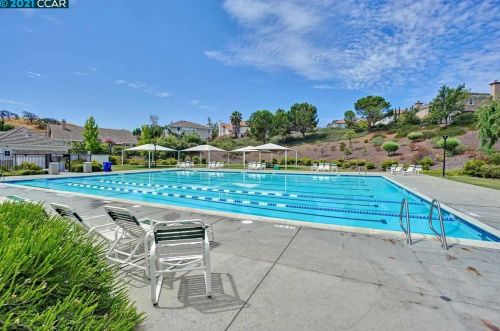 1046 Rolling Woods Way, Concord CA  94521-5400 exterior