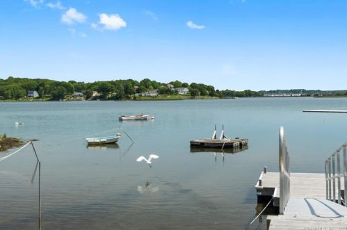 64 Elm St, Groton CT 06340-5616 exterior