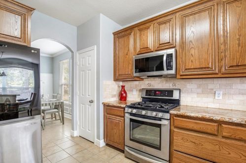 8514 Sports Haven Dr, Humble TX  77346-6000 exterior