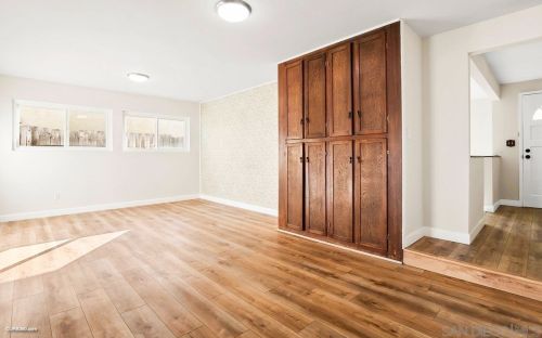 10859 Greenford Dr, San Diego CA  92126-2706 exterior