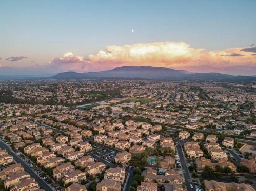 31165 Sunflower Way, Temecula CA  92592-4184 exterior