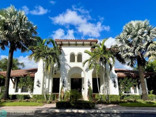 8359 38th St, Hollywood FL  33024-3130 exterior