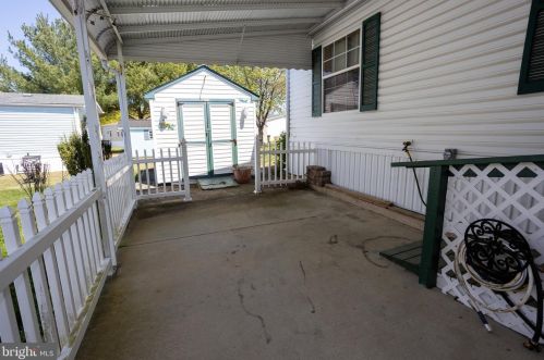 266 Tony Cir, West Deptford NJ  08051-1948 exterior