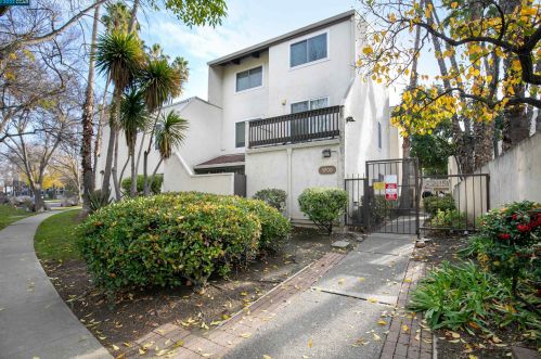 1700 Laguna St, Concord, CA 94520-2950