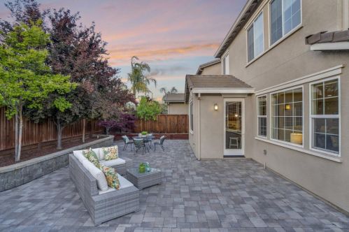 405 San Simeon Ct, Morgan Hill, CA 95037-7873