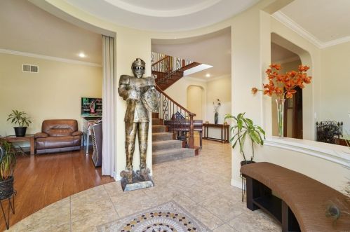 1050 Straightaway Ct, Oceanside CA  92057-1949 exterior