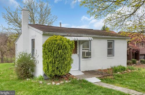 3518 Euclid St, Harrisburg PA  17111-2136 exterior