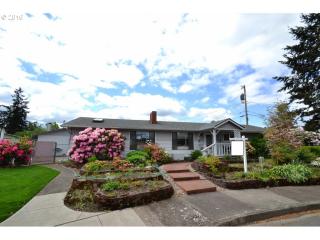 1815 Swank Ct, Springfield OR  97477-3158 exterior