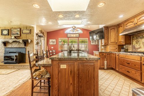 293 350, West Kaysville UT  84037-2417 exterior