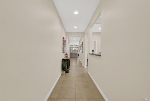 8001 Finchley Ct, Vacaville CA  95687-8253 exterior