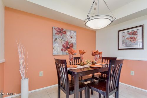 9950 Royal Oak Rd, Sun City, AZ 85351-3125
