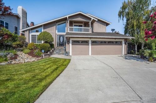 1010 Foothill Dr, San Jose, CA 95123-5301