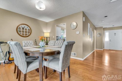 35 Carlisle Ct, Old Bridge NJ  08857-2777 exterior