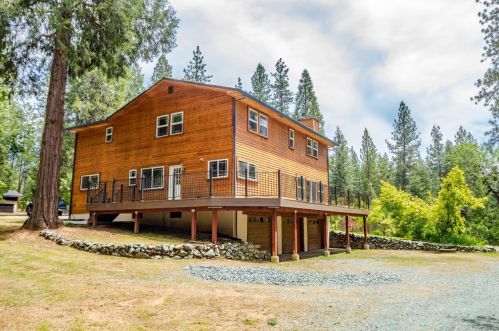 6900 Darling Ridge Rd, Garden Valley, CA 95633-9744