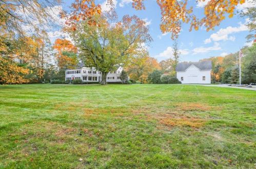 152 Michigan Rd, New Canaan, CT 06840-2221