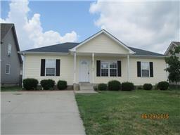 521 Fox Trot Dr, Clarksville, TN 37042-6487