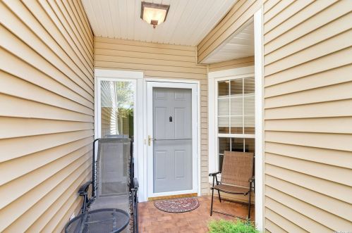 204 Carriage Ln, Hicksville, NY 11803-1535
