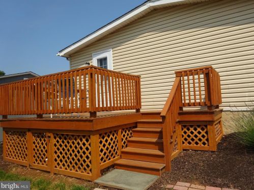 110 Deerfield Dr, Souderton PA  18964-1918 exterior