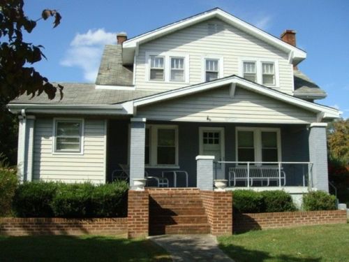 1216 Monterey Rd, Roanoke, VA 24019-5818