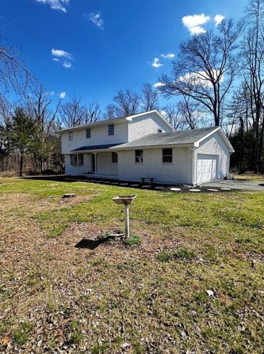 2648 Welshtown Rd, Slatington, PA 18080-3449