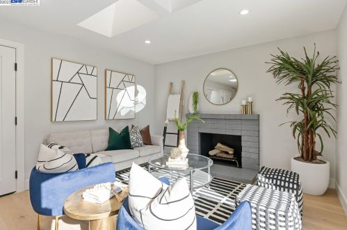 7298 Tamarack Dr, Pleasanton CA  94568-1749 exterior