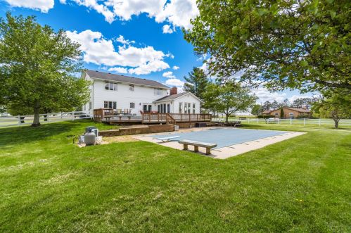 1320 Old Springfield Rd, London OH  43140-9202 exterior