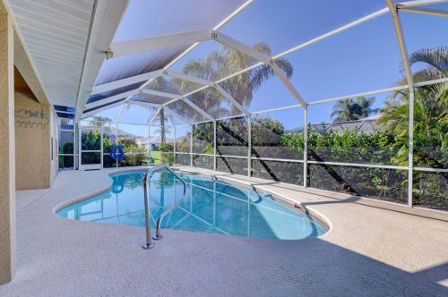 6815 Thoreau Ter, Fort Pierce, FL 34952-8251