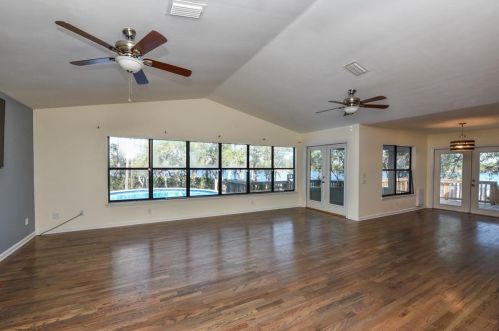 604 River Rd, Carrabelle, FL 32322-1505