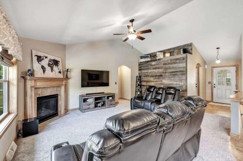 3331 Paula St, Green Bay, WI 54311-6137