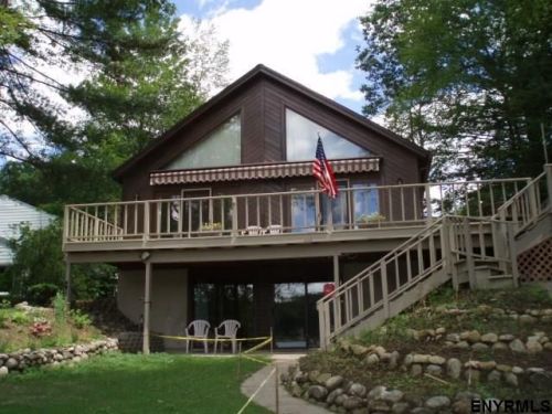 8 Hall Rd, Glens Falls, NY 12804-8641