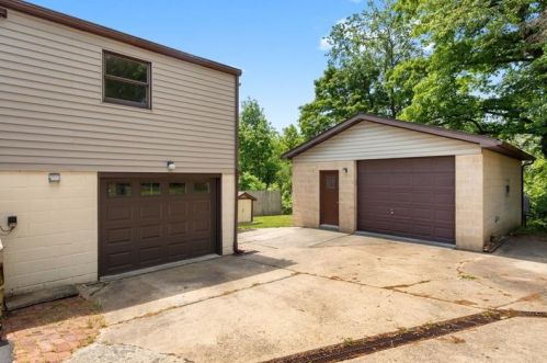 438 Violet Dr, New Kensington PA  15068-3340 exterior