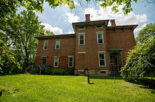 1571 Dyer Rd, Darbydale OH  43123-9738 exterior