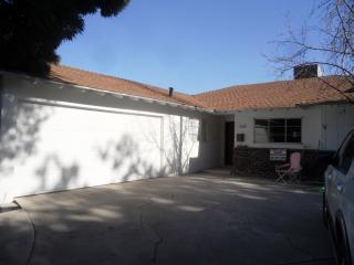 1509 Duke Dr, Bakersfield, CA 93305-1619