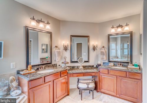 18292 St Georges Ct, Leesburg VA  20176-7421 exterior