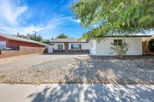 44514 Andale Ave, Lancaster, CA 93535-3233